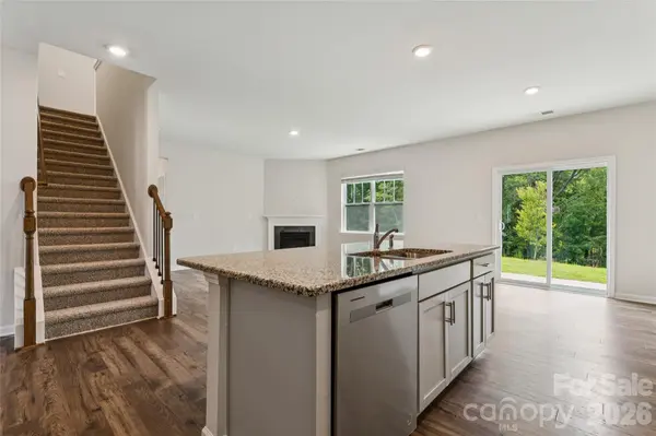 132 Scotsway CT, Troutman, NC 28166