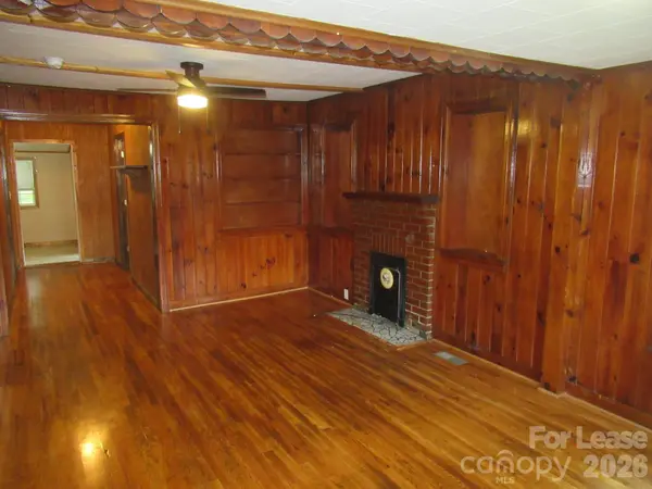 306 W 2nd ST, Lincolnton, NC 28092