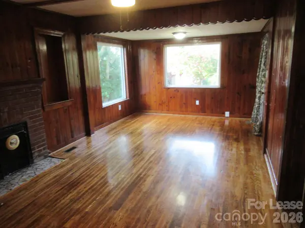 306 W 2nd ST, Lincolnton, NC 28092