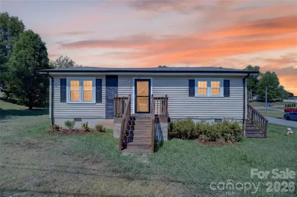 893 7th Street DR SE, Hickory, NC 28602
