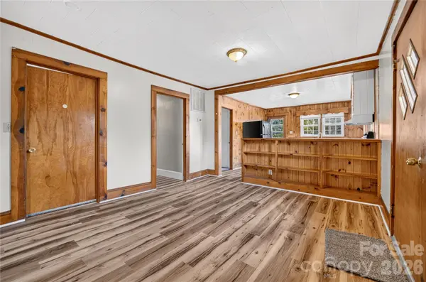 893 7th Street DR SE, Hickory, NC 28602