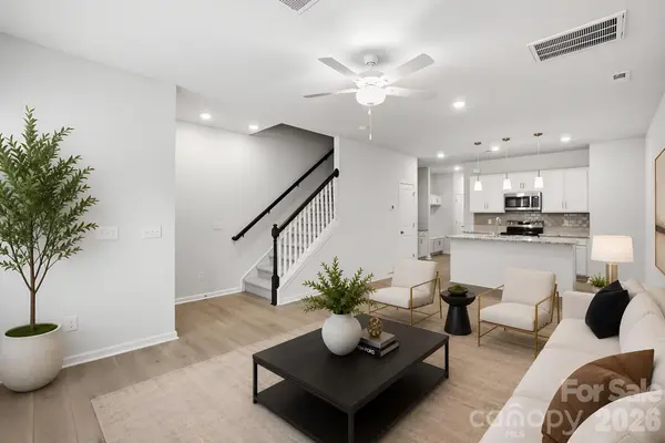 5861 Tuckaseegee RD, Charlotte, NC 28208