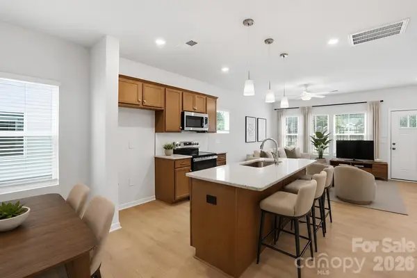5847 Tuckaseegee RD, Charlotte, NC 28208