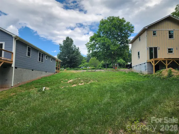 237 Edgewood RD S #2, Asheville, NC 28803