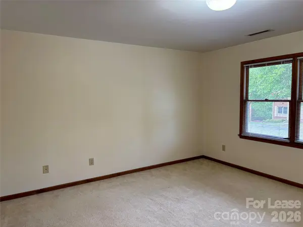 153 Hillcrest DR, Lincolnton, NC 28092