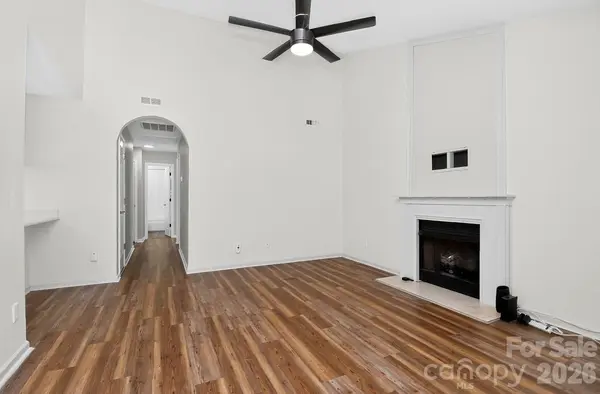 6033 Mary Blair LN, Charlotte, NC 28214