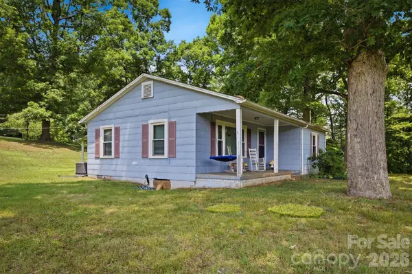 3769 Cameron PL, Hudson, NC 28638