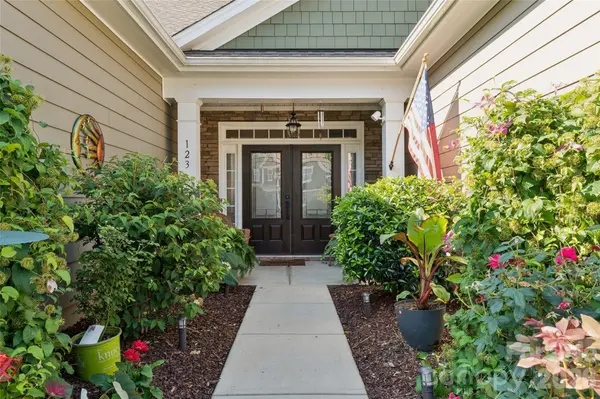 123 Tomahawk DR, Mooresville, NC 28117