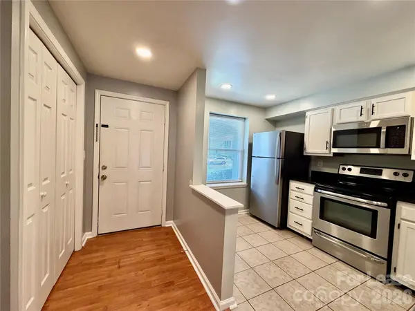 9604 Vinca CIR #E, Charlotte, NC 28213