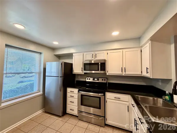9604 Vinca CIR #E, Charlotte, NC 28213