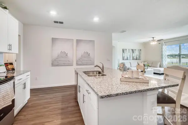 2 Reeds CRK #Aria, Fairview, NC 28730