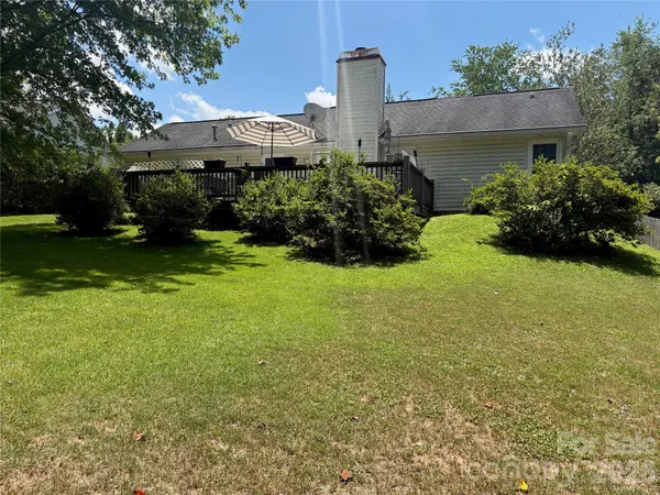 64 Mount Carmel DR, Asheville, NC 28806