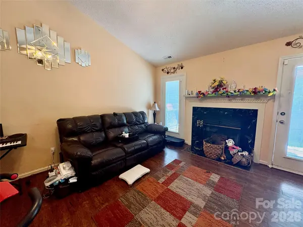 64 Mount Carmel DR, Asheville, NC 28806