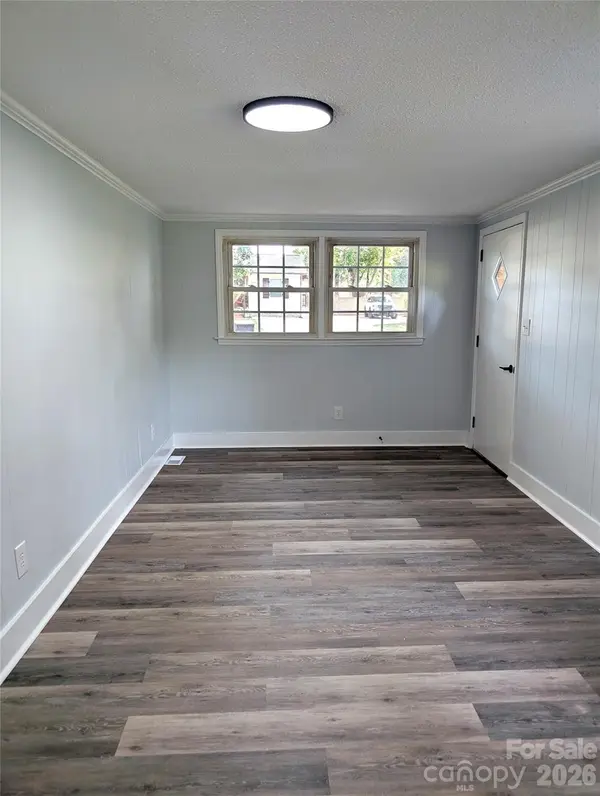 9207 Elgin DR, Charlotte, NC 28214