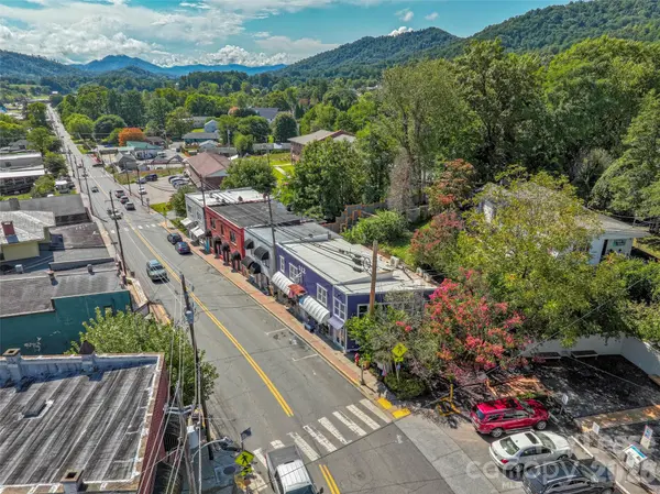 112 W Main ST, Burnsville, NC 28714