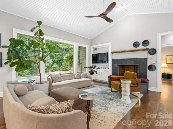 101 Glen Trillium DR, Fletcher, NC 28732