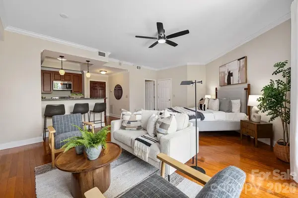 300 W 5th ST #446, Charlotte, NC 28202