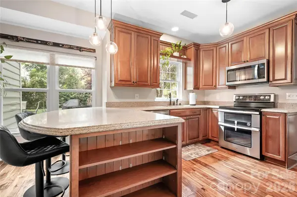 9407 Willow Tree LN, Charlotte, NC 28277