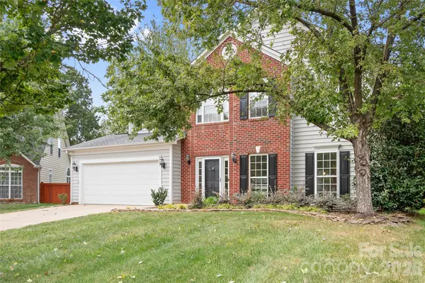 9407 Willow Tree LN, Charlotte, NC 28277