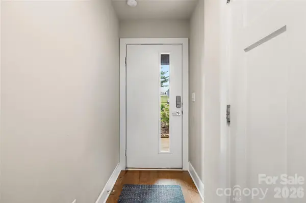 2103 Isom ST, Charlotte, NC 28208