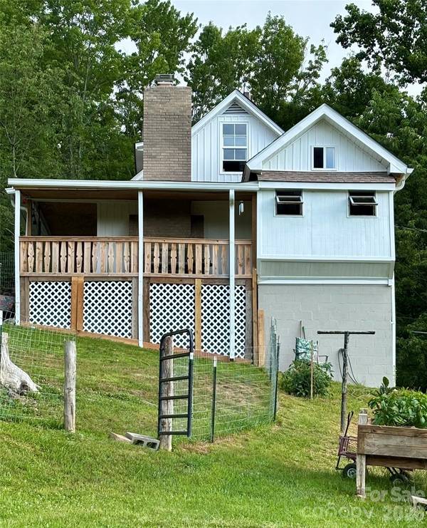 244 Flat Springs RD, Elk Park, NC 28622