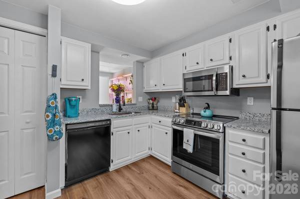 247 Water Oak DR, Pineville, NC 28134