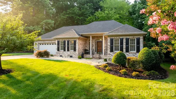 55 Wittenburg Springs DR, Taylorsville, NC 28681