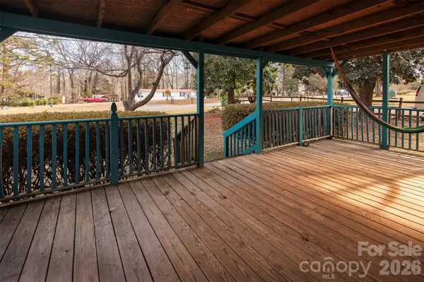 5727 Thompson RD, Charlotte, NC 28216