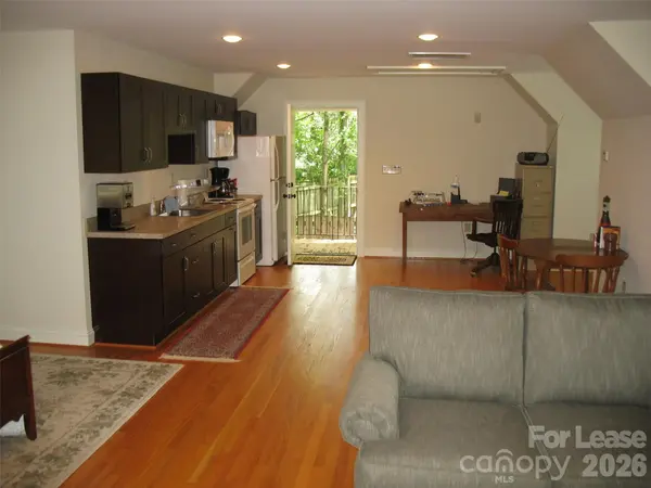 3041 Park RD #Carriage House, Charlotte, NC 28209