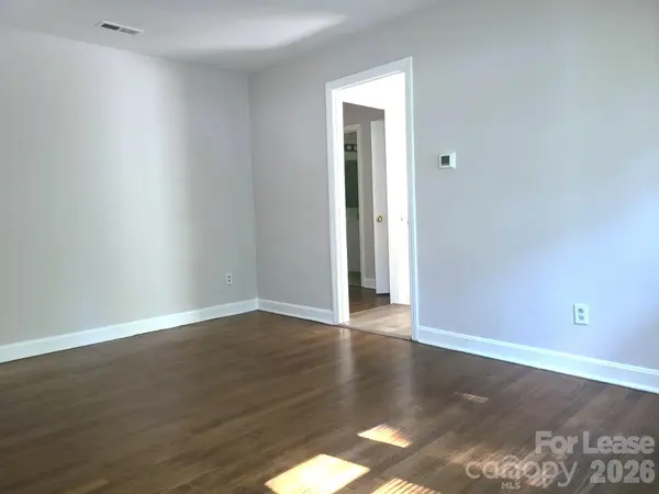 956 S Hoskins RD, Charlotte, NC 28208