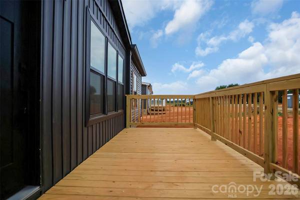 805 Eagle View LN, Lawndale, NC 28090