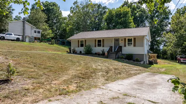 3691 Vantage Heights CIR, Lenoir, NC 28645