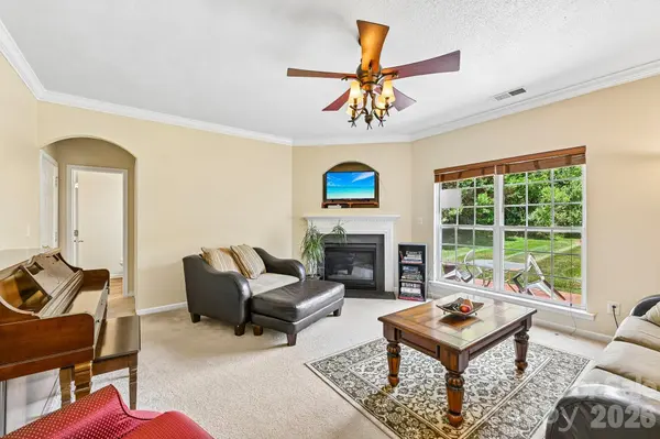 4008 Cascade DR, Gastonia, NC 28056