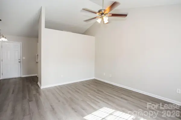 5429 Morning Breeze LN, Charlotte, NC 28208