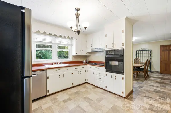 129 Old River RD, Marion, NC 28752