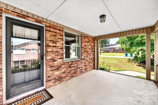 104 2nd AVE NE, Catawba, NC 28609