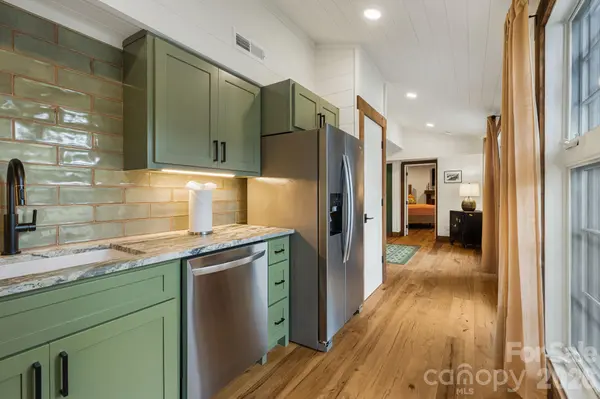 42 Cranford RD, Asheville, NC 28806