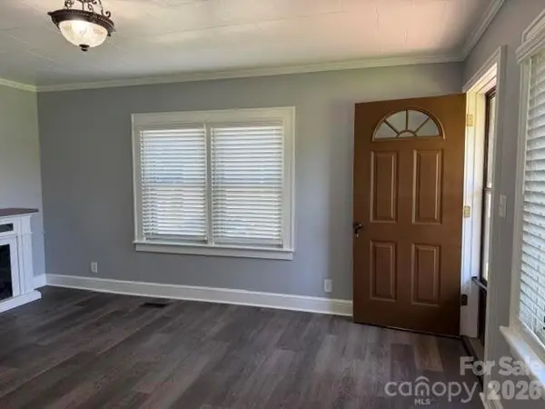 44 Ridgecrest DR, Marion, NC 28752