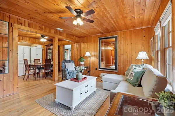 313 Walker RD, Waynesville, NC 28786