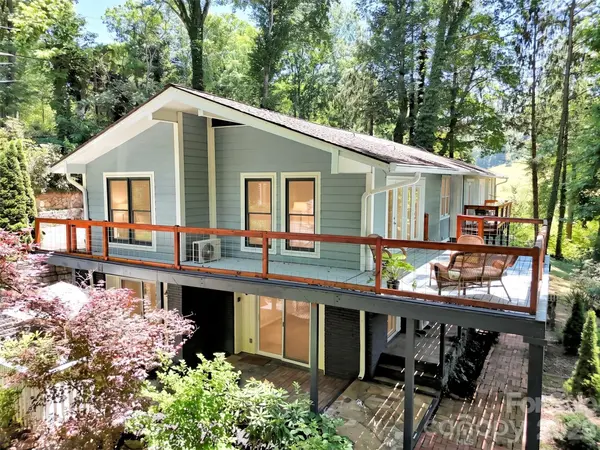 28 Wake ST, Waynesville, NC 28716