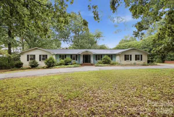 108 Augusta DR, Statesville, NC 28625