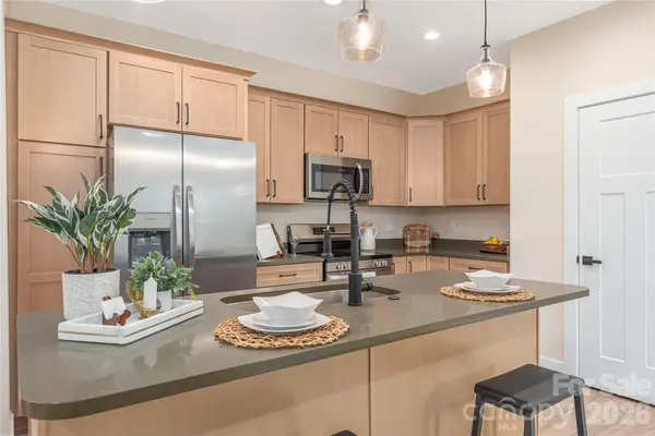 33 Elkwood AVE, Asheville, NC 28804