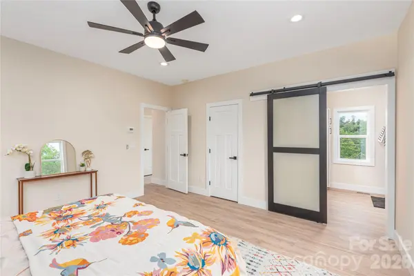 33 Elkwood AVE, Asheville, NC 28804