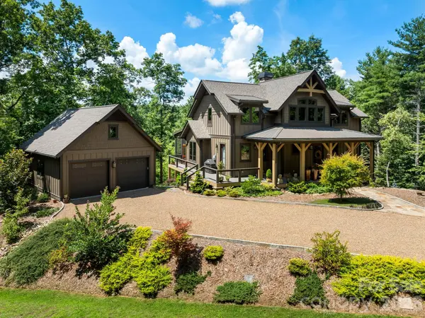 174 Dancing Wind LN, Marshall, NC 28753