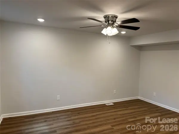6211 Spanish Oak RD, Charlotte, NC 28227