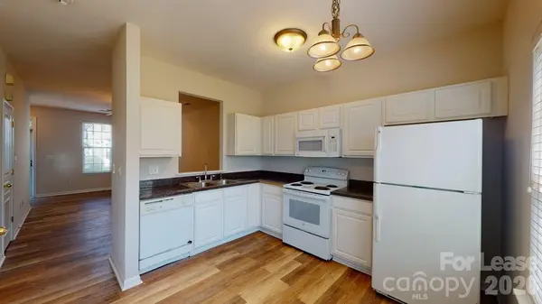 5545 Seths DR, Charlotte, NC 28269