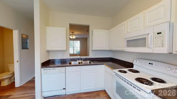 5545 Seths DR, Charlotte, NC 28269