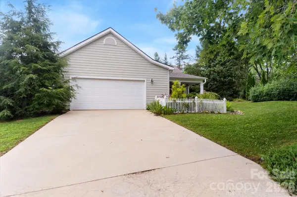 36 Sheffield PL, Brevard, NC 28712