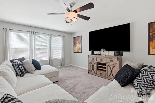 9413 Hanberry BLVD, Charlotte, NC 28213