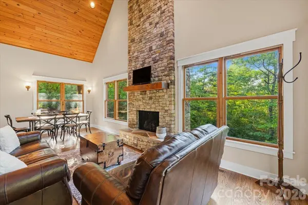 5021 Little Acre RD, Nebo, NC 28761